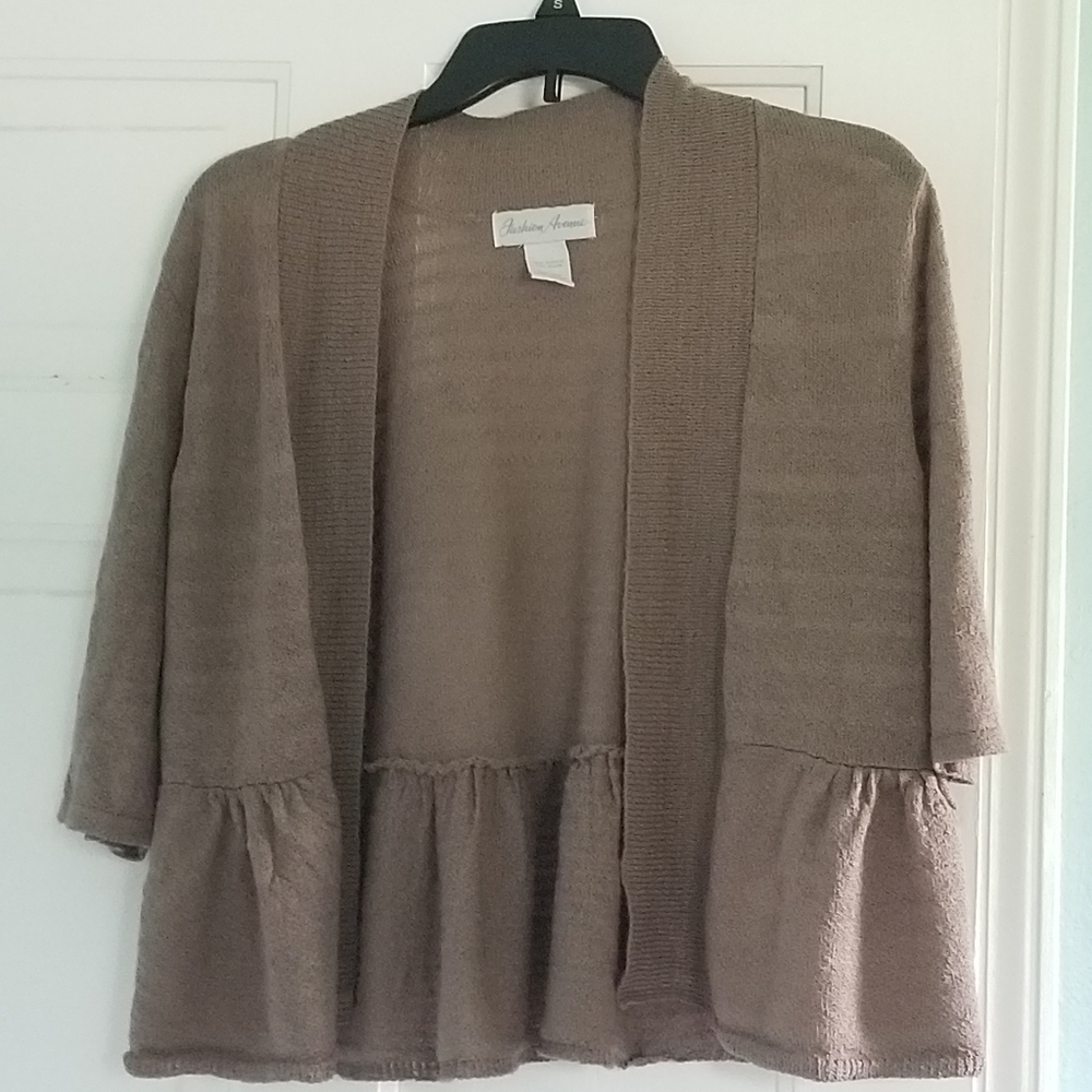 Adorable Earth-Tone Cardigan!